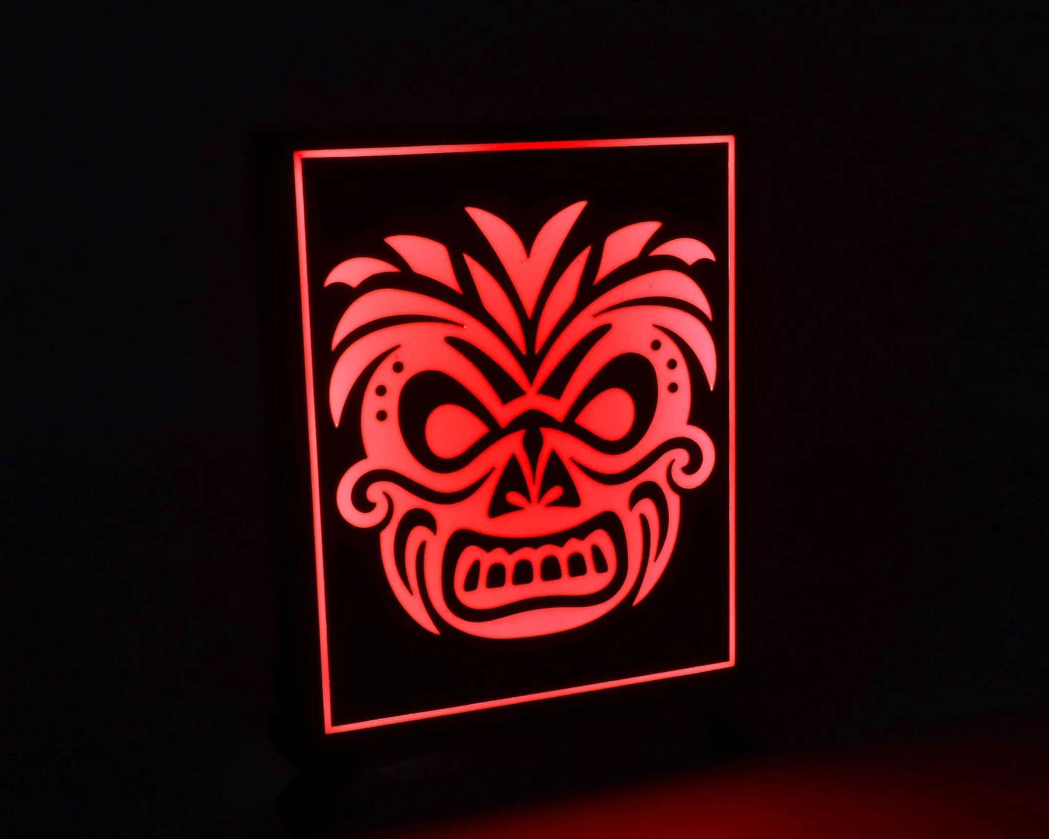 Tiki Mask Lightbox: Illuminate Your Hawaiian Paradise!